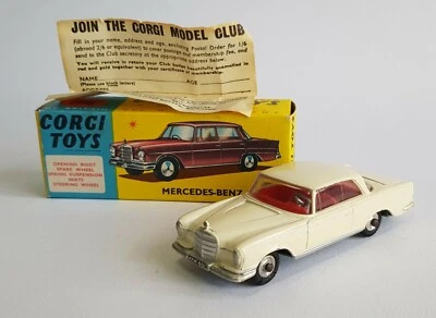 Corgi Giocattoli No. 230, Mercedes-Benz 220 Se Superbo Condizioni Perfette - Immagine 1 di 4