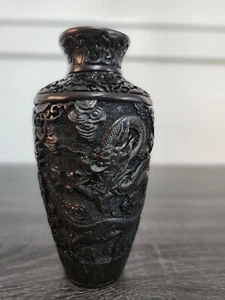 Vintage Chinese Heavy Dragon Carved Black Cinnabar Vase, 9" Tall x 4 1/2" Widest - Picture 1 of 12