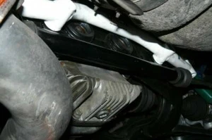 Para Nissan Skyline GTR R32 2,6TT 4X4 1989-1994 Ultra Racing 4 puntos barra inferior trasera - Imagen 1 de 7