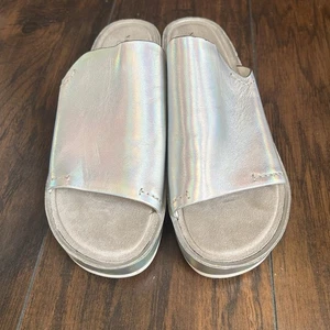 Naked Feet Reno Silver Shimmery Iridescent Sandal Platform Sz 10M Metallic - Picture 1 of 15
