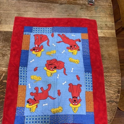 Clifford THE BIG RED DOG Flannel And Cotton Quilt 27 X 36 - Image 1 of 4