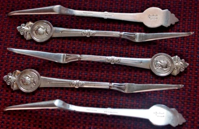 ONE Nut Pick Medallion Sterling Silver Gorham for Tiffany & Co. mono P 5 availbl - Image 1 of 4