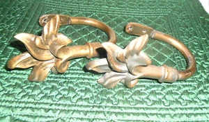 Brass Vintage Curtain Rod with matching tie back drape holders, brackets & rings - Picture 1 of 8