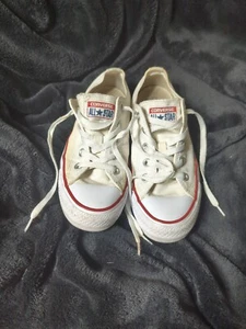 Converse CHUCK TAYLOR ALL STAR Men 4 Women 6 White Low Top Canvas Shoes - Picture 1 of 15