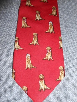 Sombreros silenciadores Crown & Ivy Golden Dogs listos para Navidad + corbata de algodón roja para hombre Foto 1 de 4