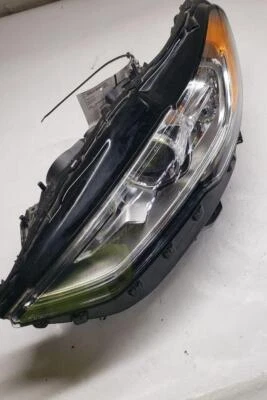 17 18 19 20 FORD FUSION Headlamp Assembly Left - Image 1 of 2