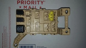 00 01 02 03 LEXUS RX300 INSIDE UNDER DRIVER LEFT SIDE DASH FUSE BOX 90987 02010 - Picture 1 of 11