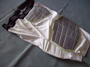 NIKE PRO COMBAT KOMPRESSION GEPOLSTERTE SHORTS FÜR BASKETBALL GRÖSSE 4XL Neu mit Etikett - Bild 1 von 4