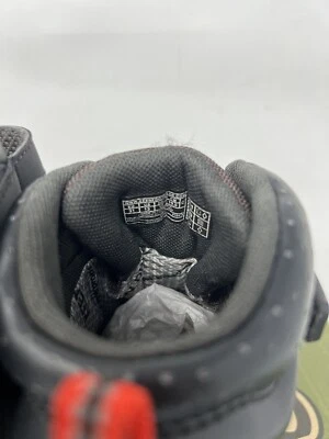 KEEN 儿童都灵 Mid WP 登山靴 13 码 儿童 — 第 1/4 张图片