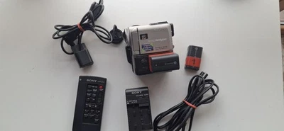 Sony DCR-PC4E, Telecamera MiniDV - Perfettamente Funzionante - Immagine 1 di 4