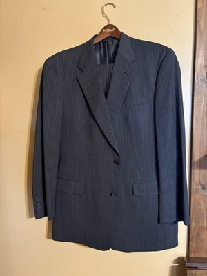 Austin Reed Men's 44L DK Gray Pinstripe 2-Button Wool Suit 38x30 - Image 1 of 4