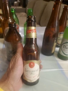 Botella de cerveza Narragansett Lager 1959 con fecha botella vacía de 7 oz buen estado  - Imagen 1 de 6