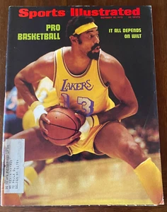 SPORTS ILLUSTRATED Oct. 16, 1972 Wilt Chamberlain, LA Lakers EXCELLENT! - Picture 1 of 1