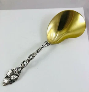 Vintage Tiffany Sterling Silver Strawberry Vine Conch Shell Berry Serving Spoon - Picture 1 of 7