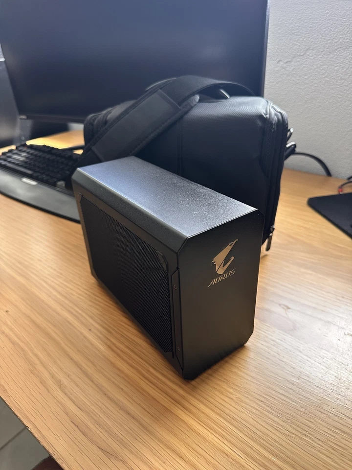 Gigabyte AORUS GTX 1070 Gaming Box With Thunderbolt 3 Cable. EGPU/External GPU - Image 1 of 4