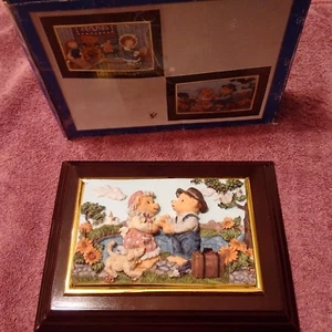 Ashley Belle 3D Ceramic Picture Plaque Bears NIB - Picture 1 of 5