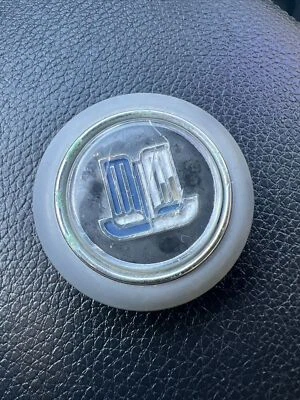 Triumph TR4, TR4A, TR250 original escudo estilo bocina empuje Lucas 33577B, 131227 Foto 1 de 2