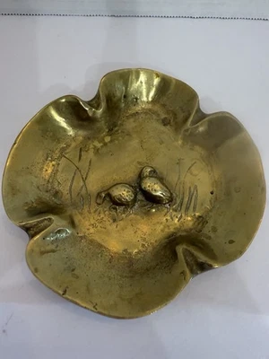 Cenicero de latón vintage Virginia Metal Crafters baratija plato hoja con codornices pájaros Foto 1 de 4