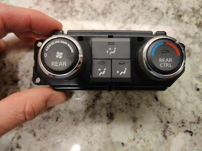 Controle climático traseiro Nissan Armada 2008-2014 27511ZQ00B - Imagem 1 de 2