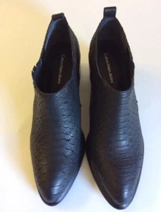 Calvin Klein Jeans Neili Pointed Toe Ankle Boots Sz 8 M/EU 38 - Picture 1 of 10