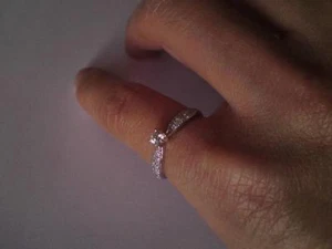 18ct white gold half carat diamond ring solitaire 20 point & Micropavé shoulders - Picture 1 of 12