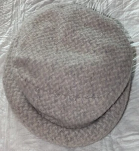 Kyi Kyi Pill Box Off White  Wool Cashmere Nylon Blend Womens  - Imagen 1 de 8