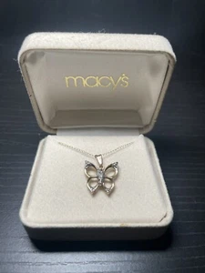 Macys Schmetterling Halskette mit Box  - Bild 1 von 3