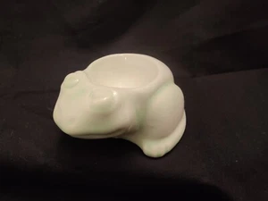 Large Green Frog Ceramic Novelty Egg Cup Eggcup 5cm Tall Excellent Condition - Picture 1 of 11