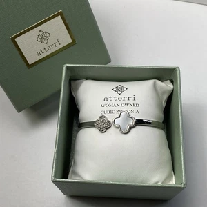 Bracciale Atterri Argento Doppio Quadrifoglio Cerniera Braccialetto a Scatto NUOVO - Foto 1 di 4