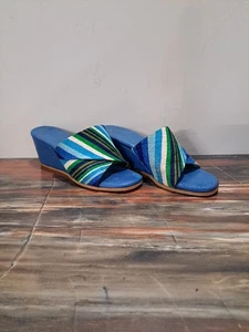 Vintage 70er Jahre Größe 6/6,5 Damenschuhe blau gestreift Keilabsatz Sandalen Gummisohle sehr guter Zustand " - Bild 1 von 24