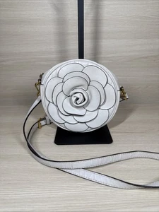 MICHAEL KORS Vivianne Canteen 3D Rose Crossbody Beige Leather Gold Hardware - Picture 1 of 10