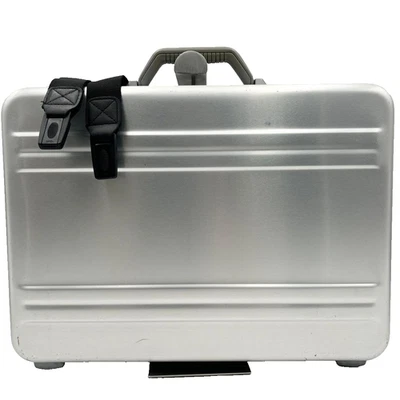 Bolso de negocios ZERO HALLIBURTON aluminio adjunto 2 vías plateado A4 Foto 1 de 4
