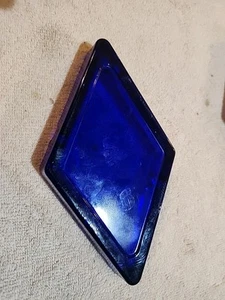 Posacenere vintage blu cobalto cammello luci speciali vetro a forma di diamante 7 pollici - Foto 1 di 5