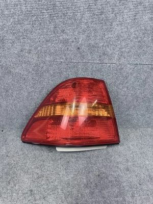 2001 2002 年 2003 年 LEXUS LS430 尾灯左起子侧 LH Quarter 8156150100 原始设备制造商 — 第 1/4 张图片