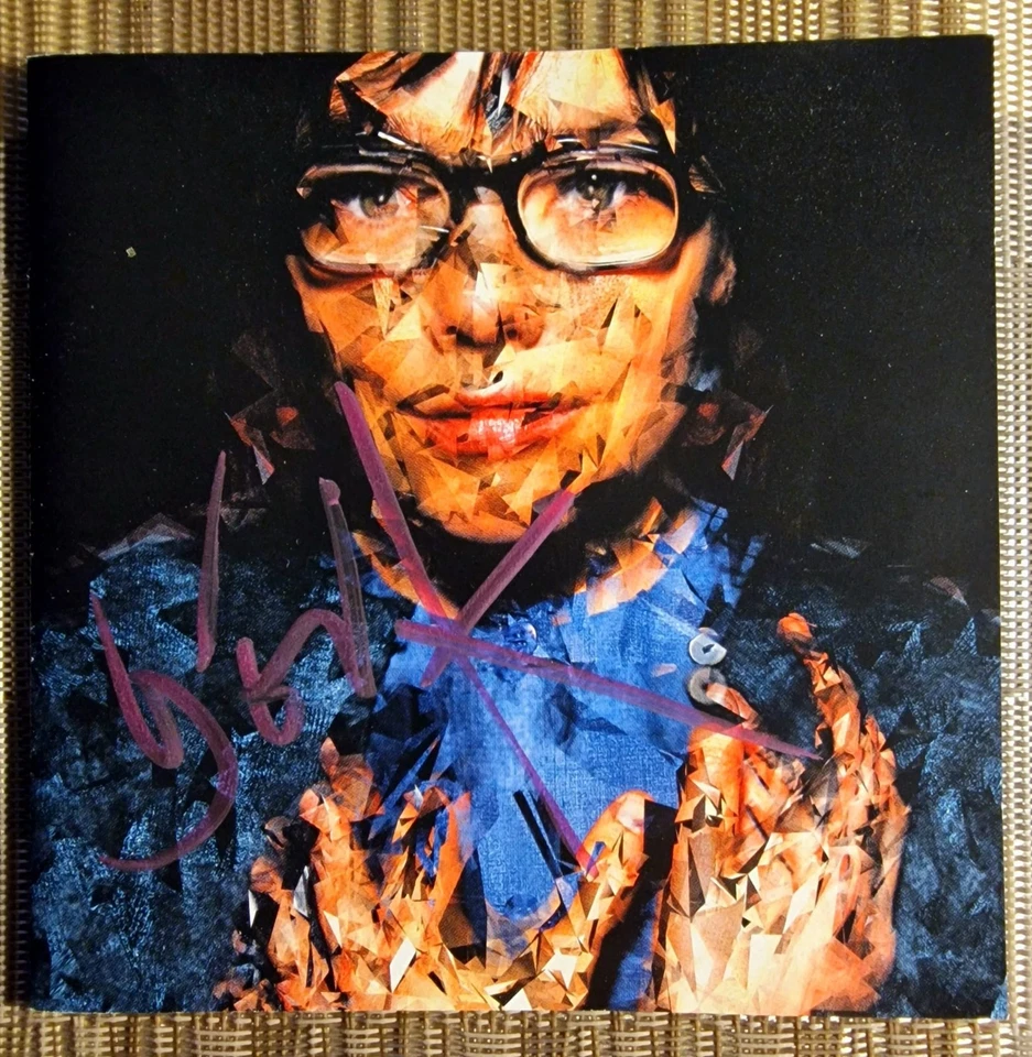 Björk Singer Original Autogramm Autograph Signed Signiert CD Live Rock Concert - Bild 1 von 2