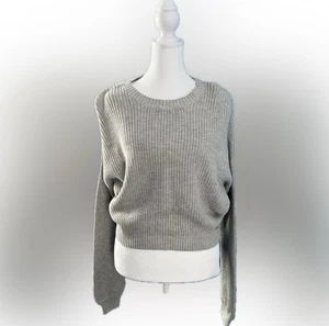 Suéter Hollister Crop Manga Larga Cuello Redondo Gris Claro Para Mujer Talla Pequeña” - Imagen 1 de 11