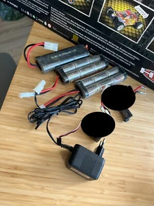 Batterie NiMH 7,2 V - 2 Conrad Energy + 1 HSP - incl. caricabatterie - modellismo RC - Foto 1 di 1