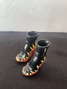 Rainbow High Doll Ruby Anderson Series 1 Black Flame Boots Heel Fashion Shoes - Picture 1 of 8