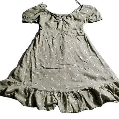 Mini Vestido Babydoll Hollister Para Mujer Estampado Floral Talla XS Verde Salvia Hada Usado en Excelente Condición Foto 1 de 4