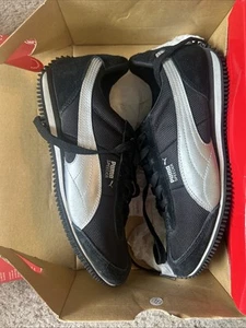 Puma Speeder Damenschuhe Größe 7,5 neu im Karton schwarz/silbermetallic - Bild 1 von 7