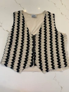 Maglione vintage all'uncinetto gilet nero e avorio zig zag righe bottoni taglia large - Foto 1 di 9
