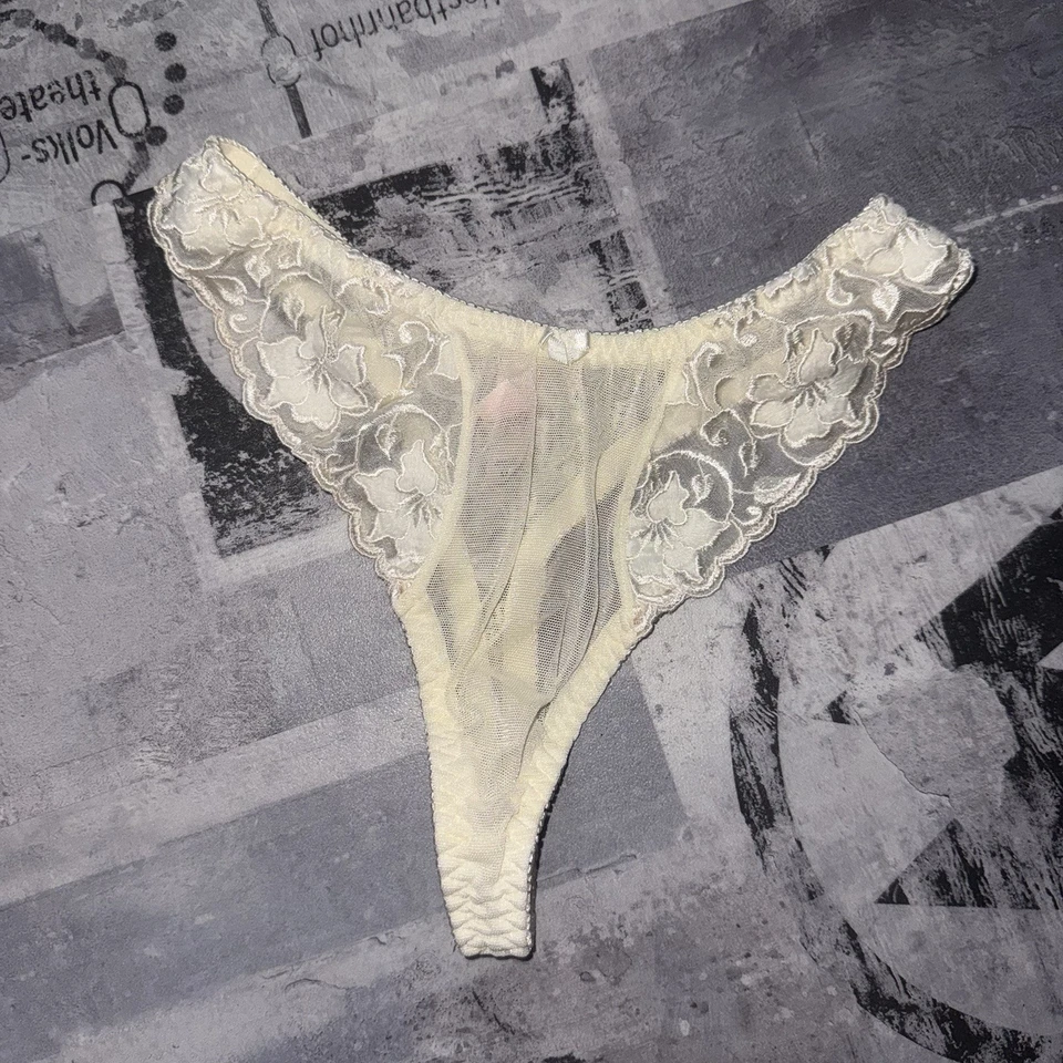 Vtg Victoria's Secret 90s Ivory Sheer Lace High Cut Hip Thong Sz M - Image 1 of 4
