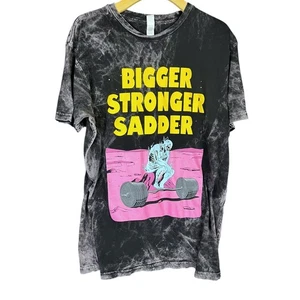 Herren Bigger Stronger Sadder schwarz Acid Wash Gewichtheben Fitnessstudio T-Shirt - Größe L - Bild 1 von 5