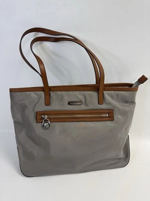 Bolso de Hombro/Tote MICHAEL KORS Kempton Nylon y Cuero - Hermoso Estado Foto 1 de 4