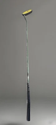 Nike Golf Stage three 32” Junior Putter Right Handed Original Grip - Image 1 of 4