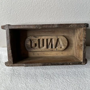 Vintage Primitive Wooden Butter Brick Mold Wood Box Farmhouse Decor Tuna - Picture 1 of 10