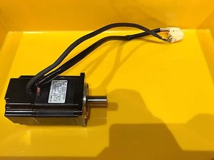 Yaskawa SGM-02B312 servo motor - Picture 1 of 2