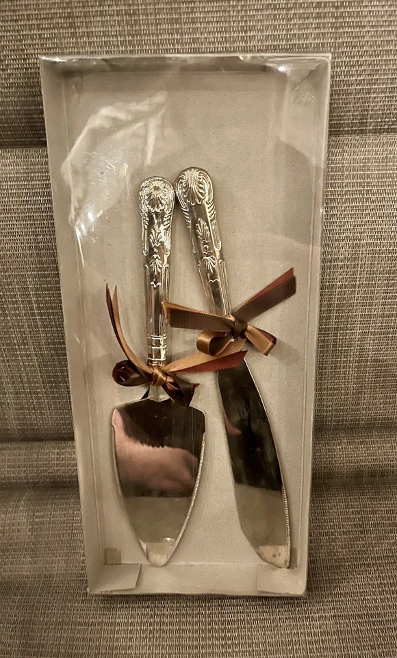 Cuchillo y servidor para pasteles Wilton Foto 1 de 4