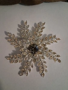 Vintage Sarah Coventry Taupe And Rhinestone Snowflake Brooch 3" - Picture 1 of 9