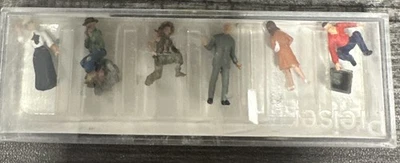 Preiser HO Scale #12176 Passers by Around HOn3, HOn30 - Image 1 of 3